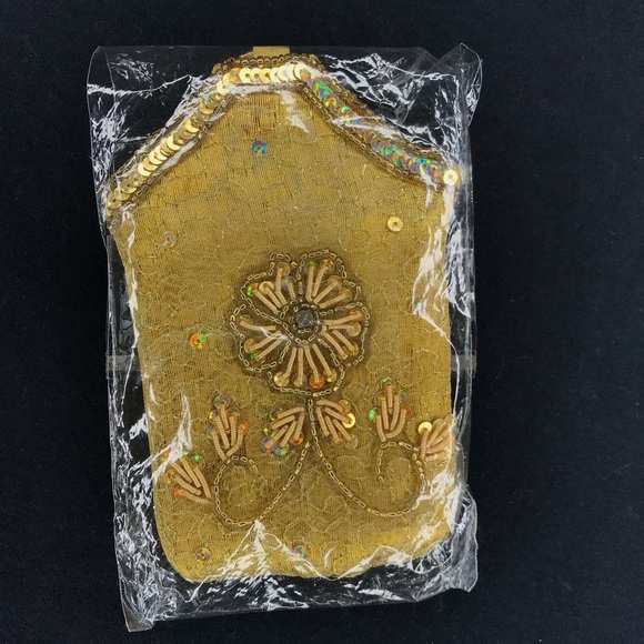 Small Gold Beaded & Sequined Pouch with Metal Clip - Picture 5 of 8